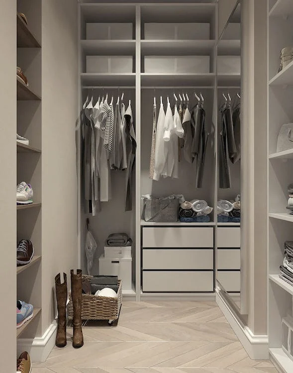 Read more about the article Closet Painting: Tips for Choosing the Right Color